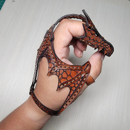 Fashion Jewelry Leather Hand Dragon Bracelet Decoration